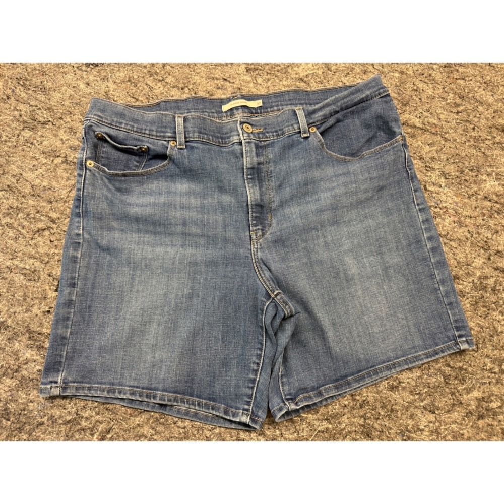 Levi Strauss & Co Classic Short Womens 32 Blue Denim Medium Wash Stretch Shorts